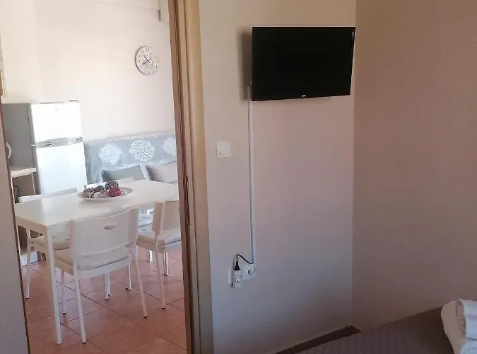 Apartman Enoikiazomena Diamerismtata Giannakoudis νο1 *