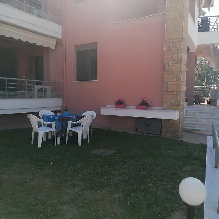 Enoikiazomena Diamerismtata Giannakoudis νο1 Daire Nikiti (Sithonia)